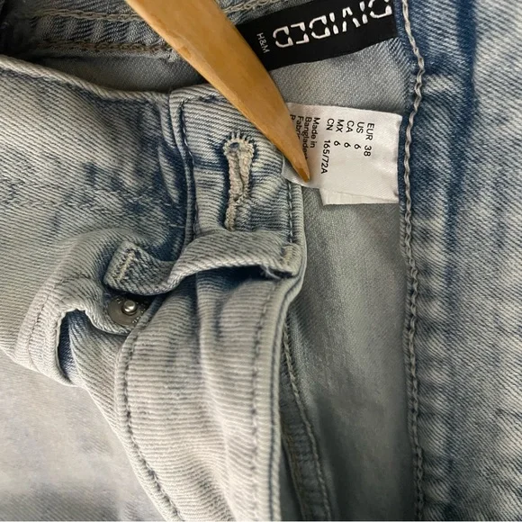 H&M Light Blue Denim Jeans - Picture 8 of 8